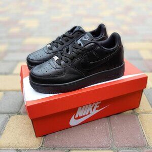 Air Force 1 black shoes tuff good condition